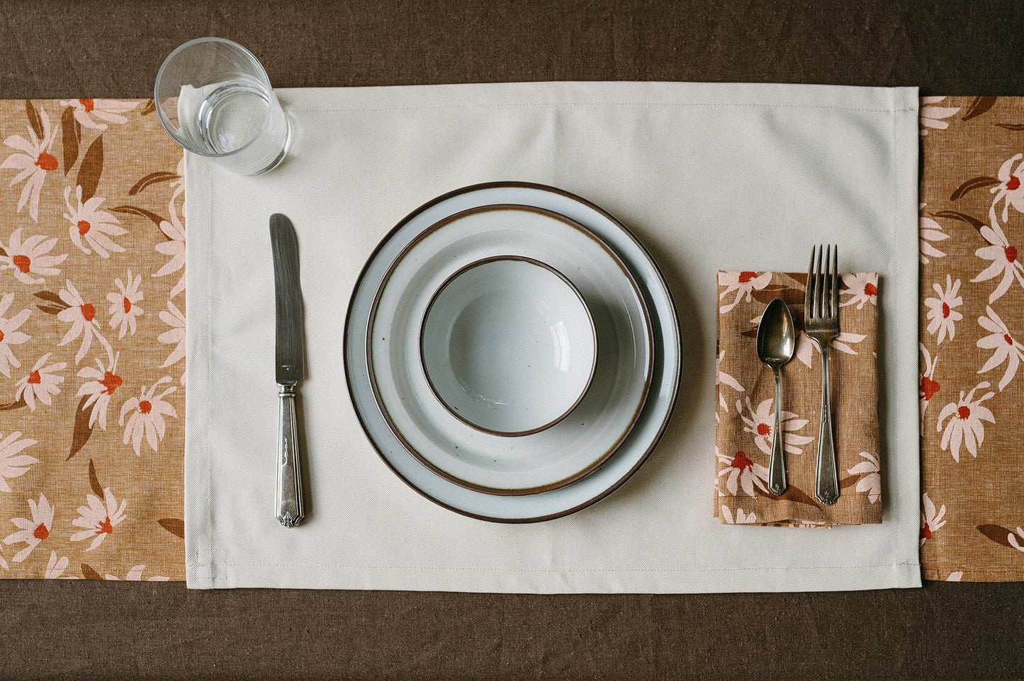Table Runner: Floral