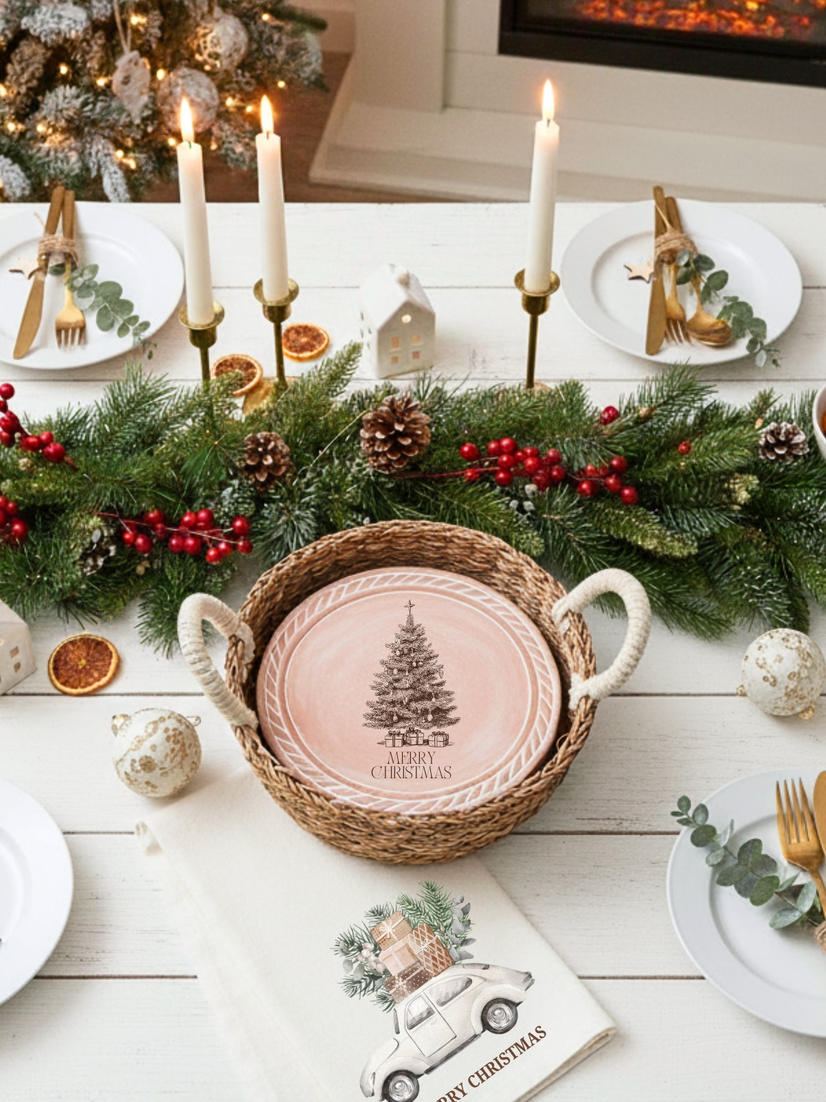 Bread Warmer & Basket Gift Set with Tea Towel - Christmas Tree Round