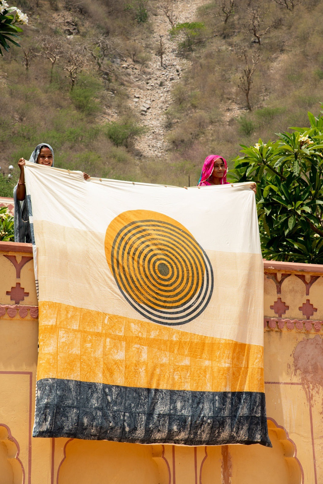 Bedding- Spiral Sunset Duvet (Reverse)