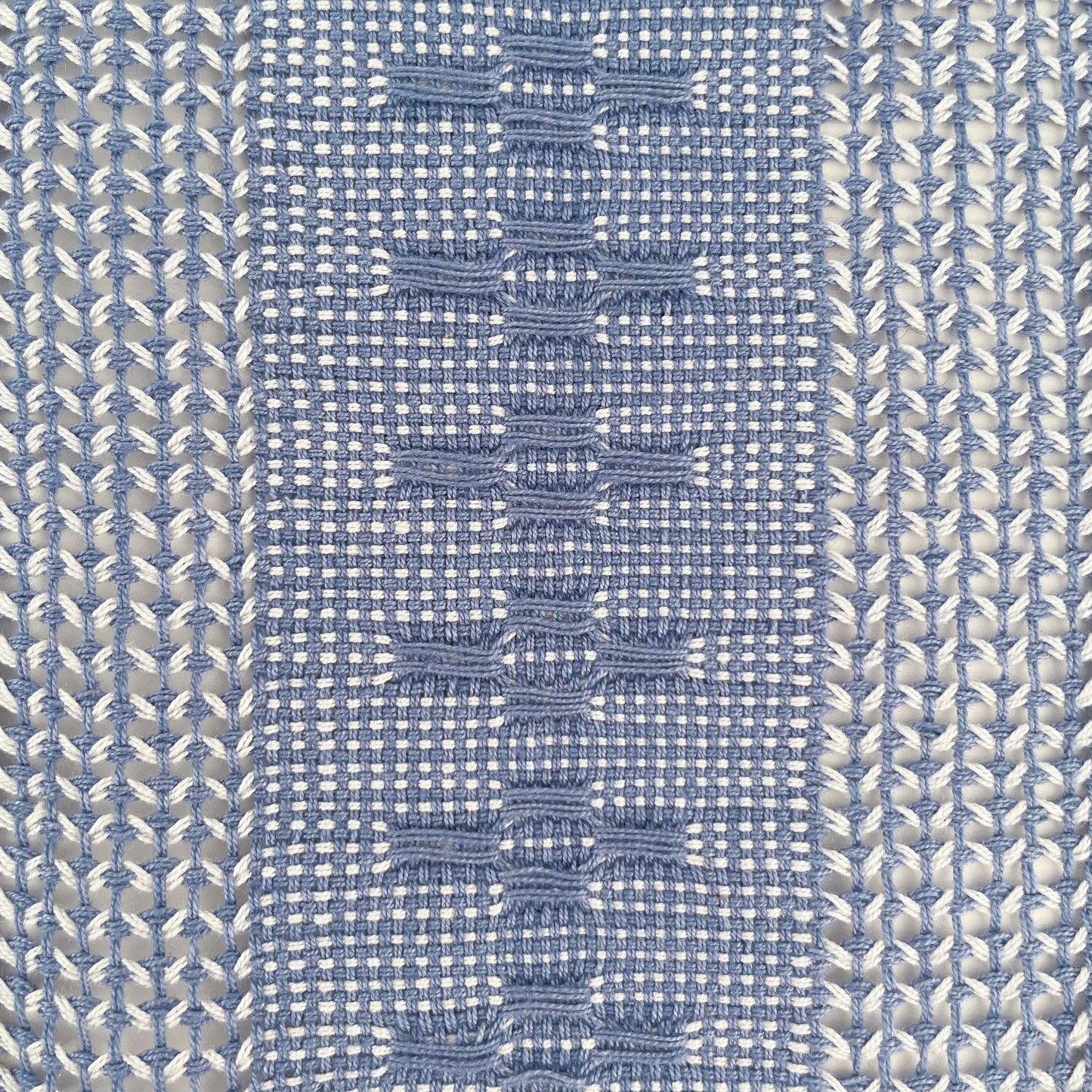 Table Runner: Calado Table Runner in Blue