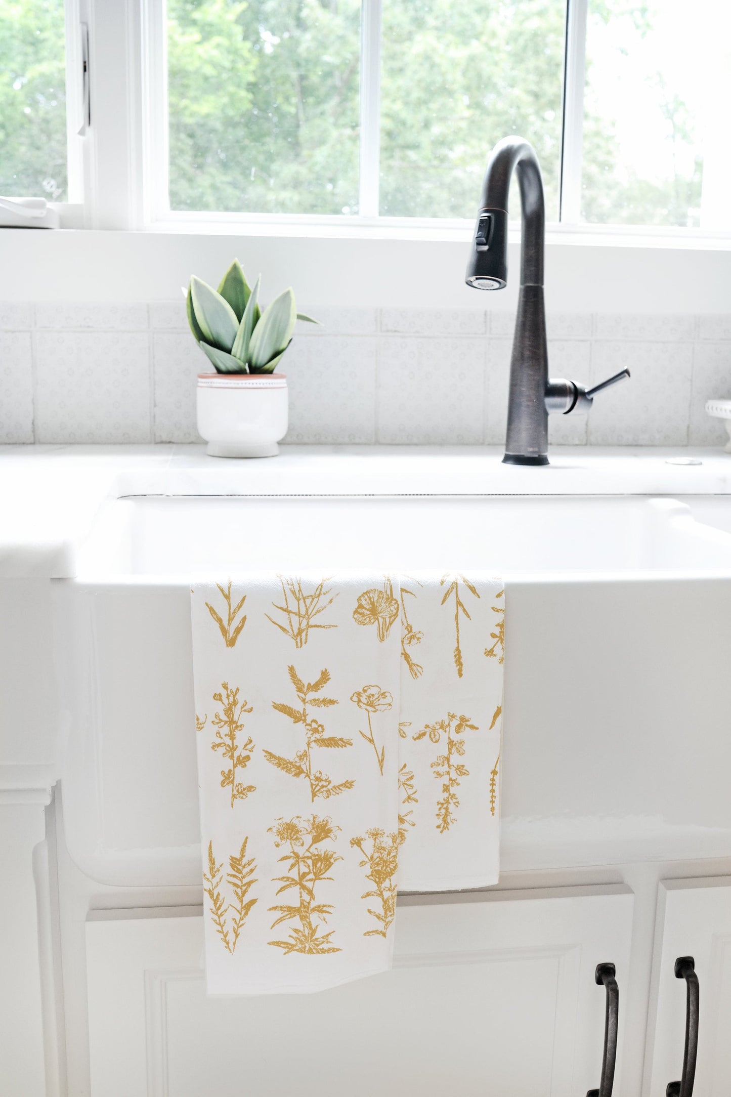 Tea Towel: Wild Flower