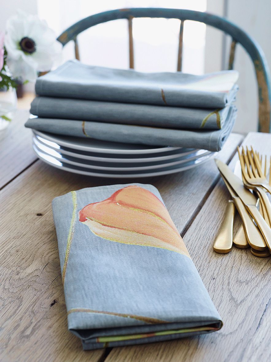 Napkin Set: Three Lanterns on Grey